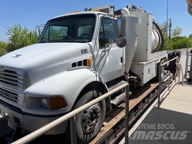 Sterling M7500 Saug- und Druckwagen