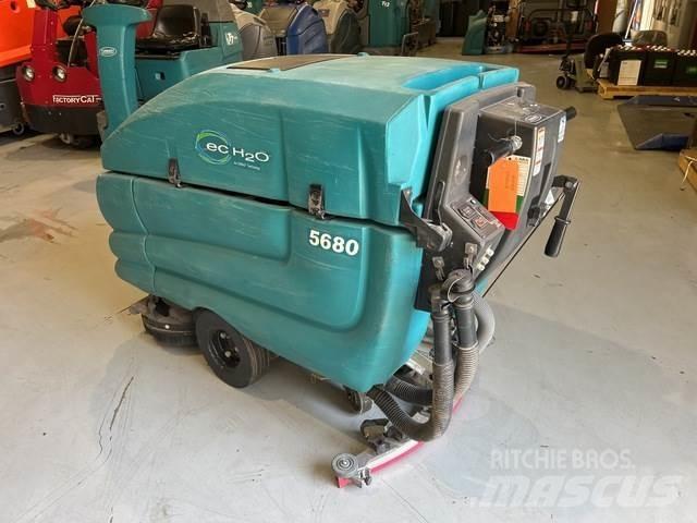 Tennant 5680 Schrubtrockner