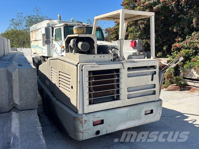 Tennant 800 Innenraumkehrmaschinen