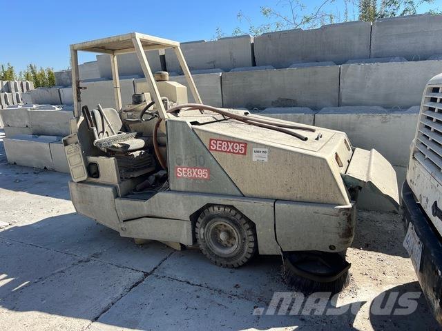 Tennant 800 Innenraumkehrmaschinen