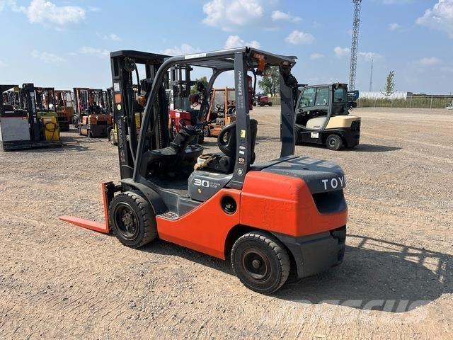 Toyota 8DFU30 Heftrucks overige