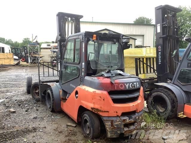 Toyota 8FD40U Sonstige Baumaschinen