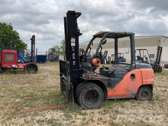 Toyota 8FD45U Sonstige Baumaschinen