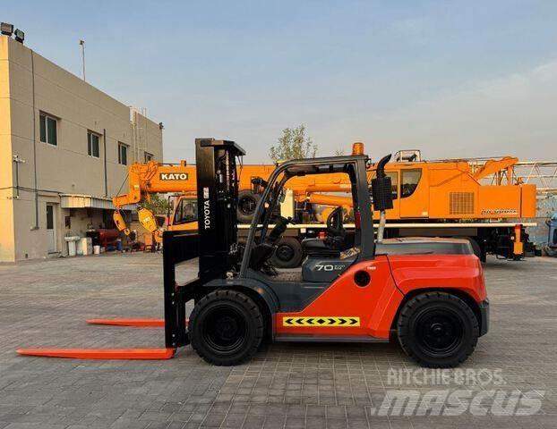 Toyota 8FD70N Sonstige Baumaschinen