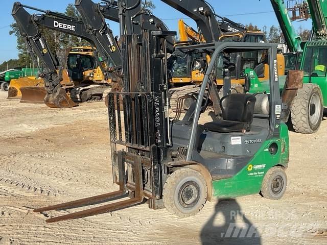 Toyota 8FGU15 Sonstige Baumaschinen