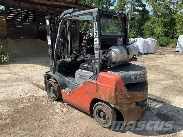 Toyota 8FGU25 Sonstige Baumaschinen