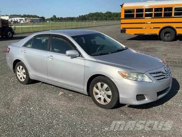 Toyota Camry PKWs