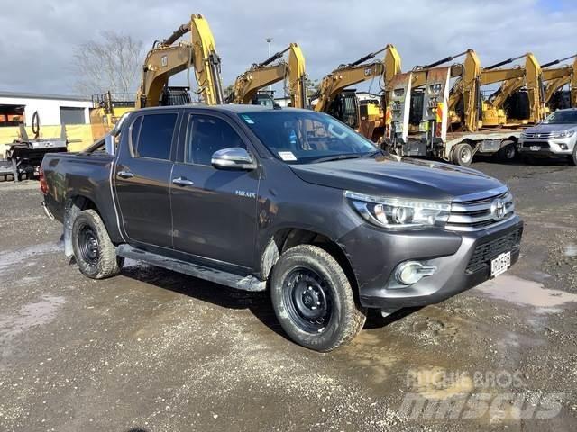 Toyota HiLux Pickup/Pritschenwagen