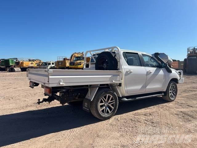 Toyota Hilux Pickup/Pritschenwagen