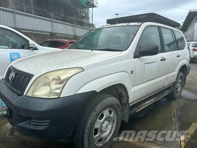 Toyota Prado PKWs