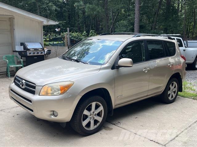 Toyota RAV4 PKWs