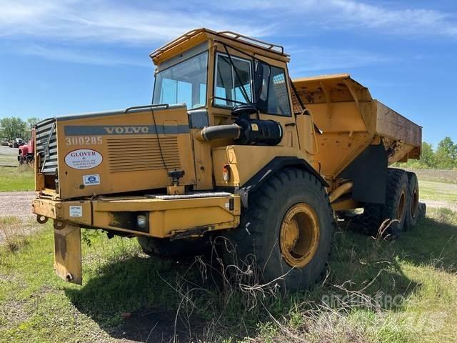 Volvo A25C 6x6 Dumper - Knickgelenk