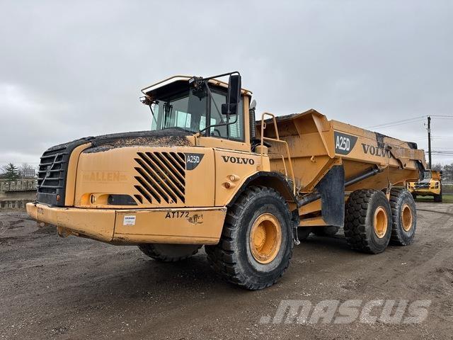 Volvo A25D Dumper - Knickgelenk