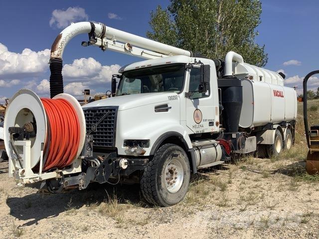 Volvo VHD64B Raupenbagger