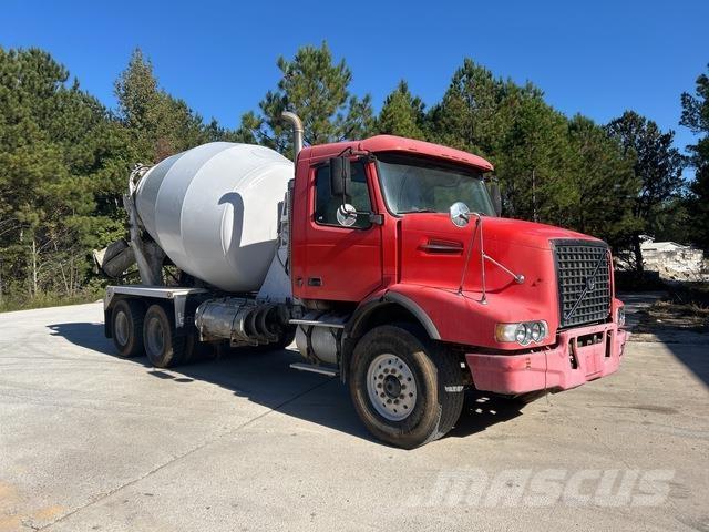 Volvo VHD64B Andere Fahrzeuge