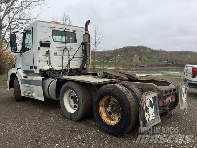 Volvo VNL Sattelzugmaschinen