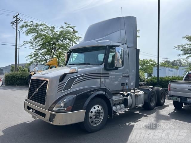 Volvo VNL Sattelzugmaschinen
