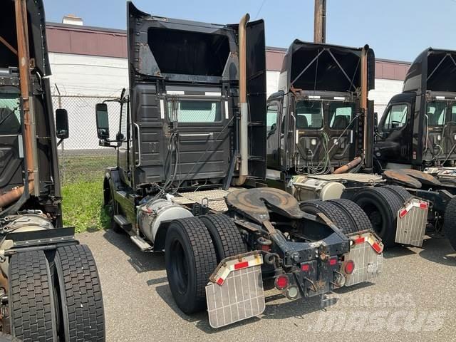 Volvo VNL Sattelzugmaschinen