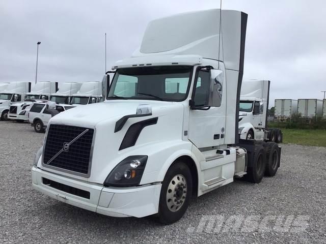 Volvo VNL Sattelzugmaschinen