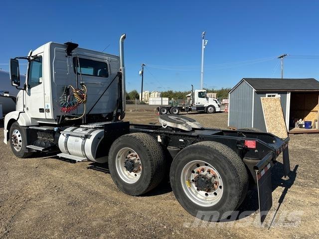 Volvo VNL Sattelzugmaschinen