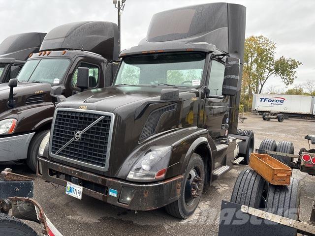 Volvo VNL Sattelzugmaschinen