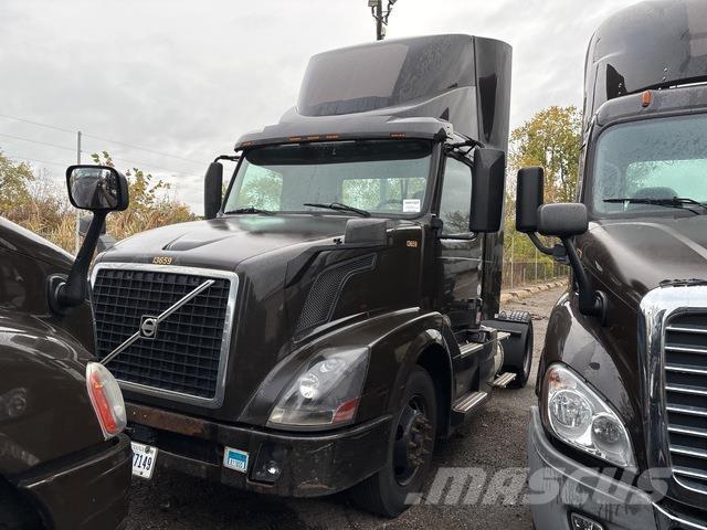 Volvo VNL Sattelzugmaschinen