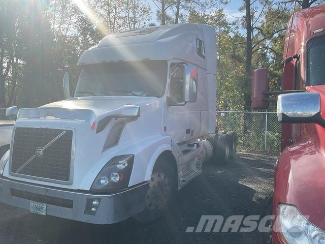 Volvo VNL Sattelzugmaschinen