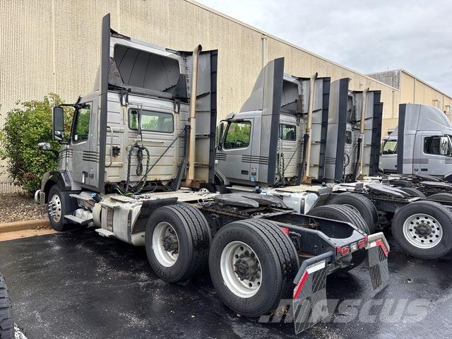 Volvo VNL Sattelzugmaschinen