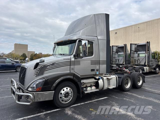 Volvo VNL Sattelzugmaschinen