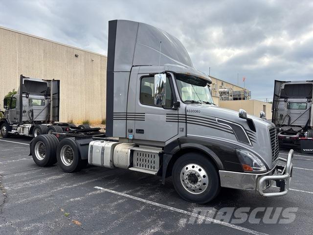 Volvo VNL Sattelzugmaschinen