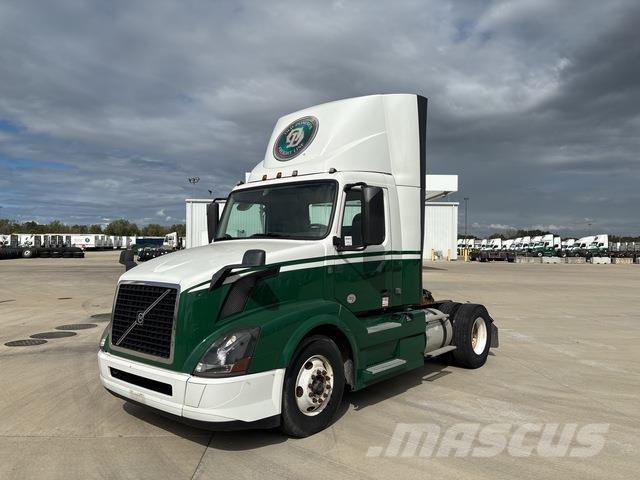 Volvo VNL Sattelzugmaschinen