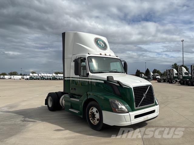 Volvo VNL Sattelzugmaschinen