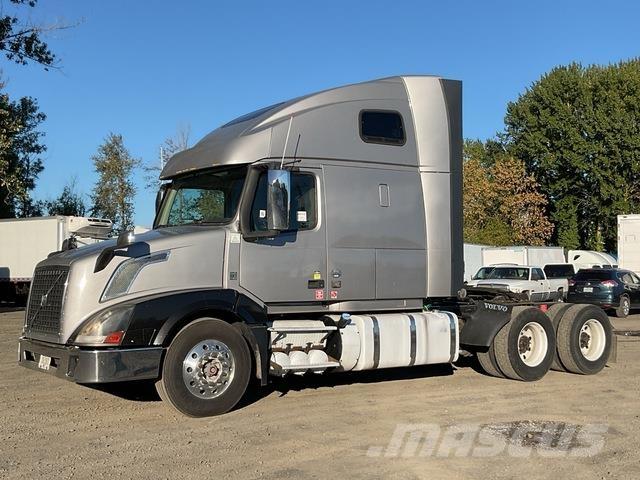 Volvo VNL Sattelzugmaschinen