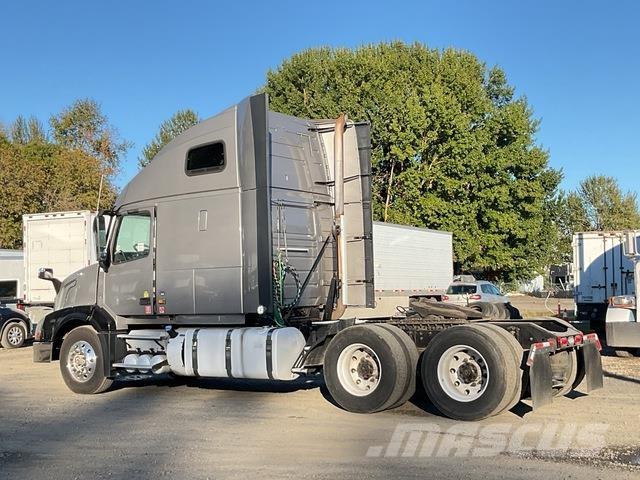 Volvo VNL Sattelzugmaschinen