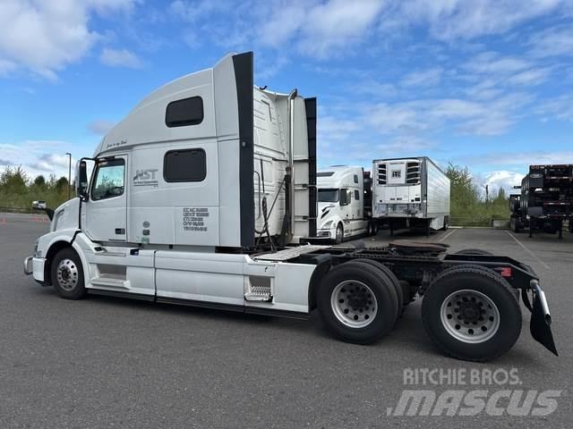 Volvo VNL 780 Sattelzugmaschinen