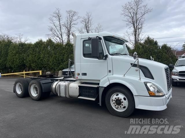 Volvo VNL64T Sattelzugmaschinen