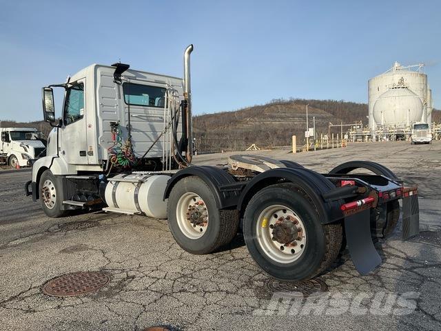 Volvo VNL64T Sattelzugmaschinen