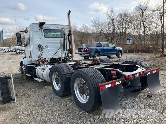 Volvo VNL64T Sattelzugmaschinen