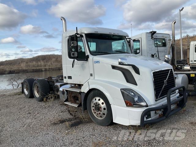 Volvo VNL64T Sattelzugmaschinen