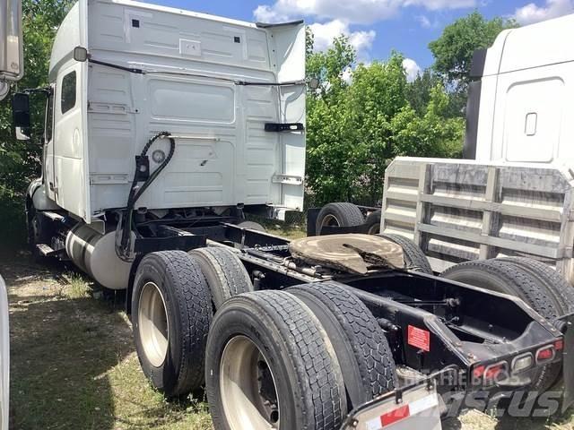 Volvo VNL740 Sattelzugmaschinen