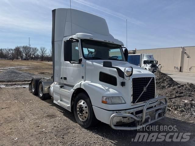 Volvo VNM Sattelzugmaschinen