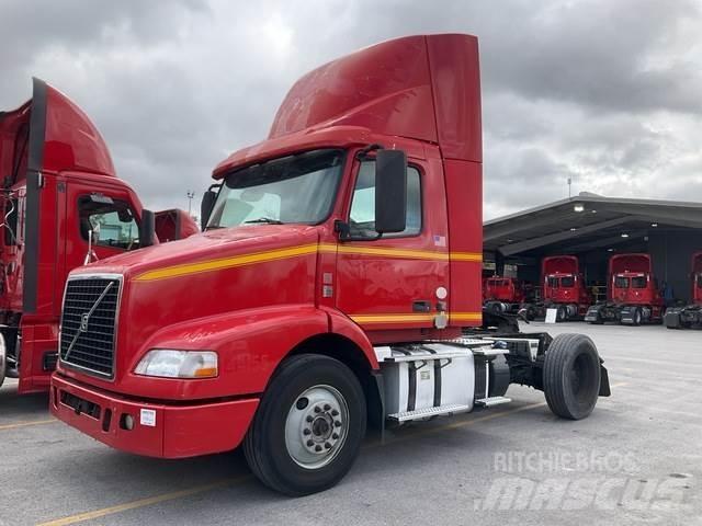 Volvo VNM Sattelzugmaschinen