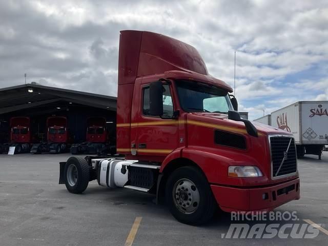 Volvo VNM Sattelzugmaschinen