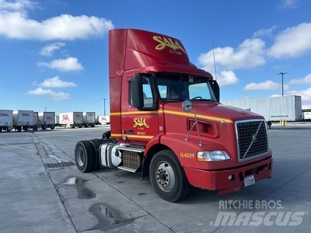 Volvo VNM Sattelzugmaschinen