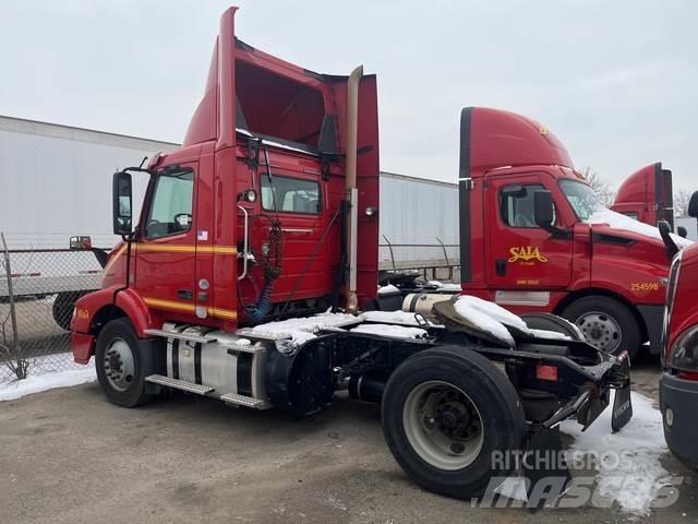 Volvo VNM Sattelzugmaschinen
