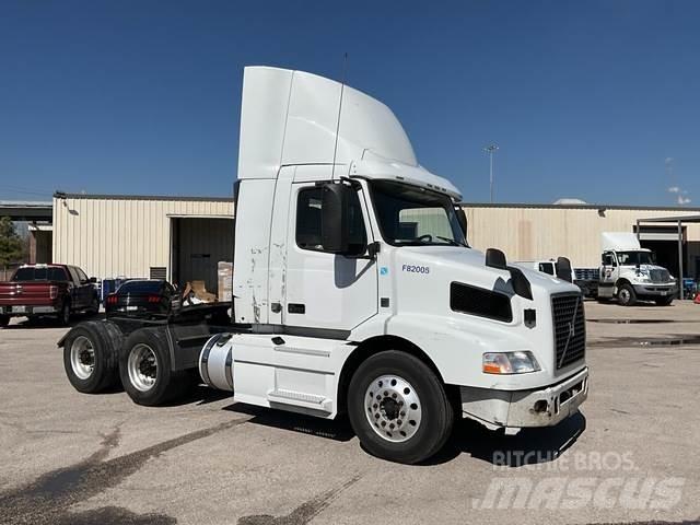 Volvo VNM Sattelzugmaschinen