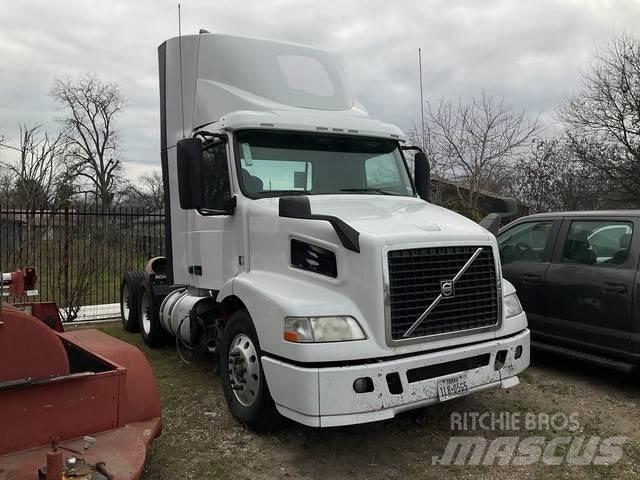 Volvo VNM Sattelzugmaschinen