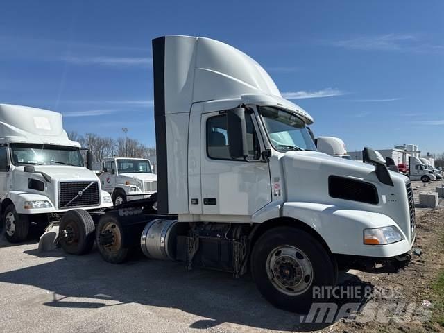 Volvo VNM Sattelzugmaschinen