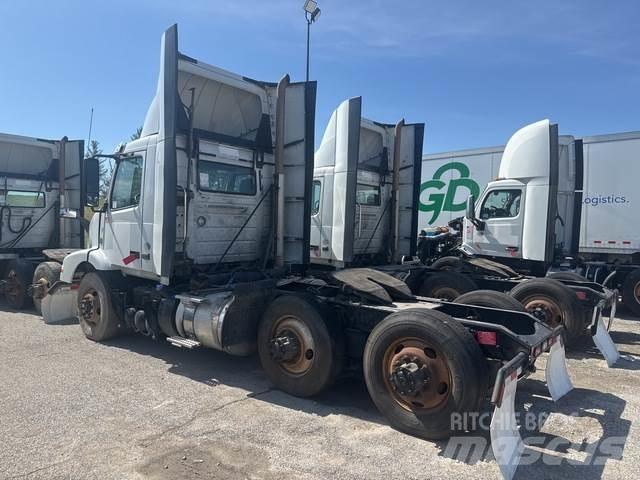 Volvo VNM Sattelzugmaschinen
