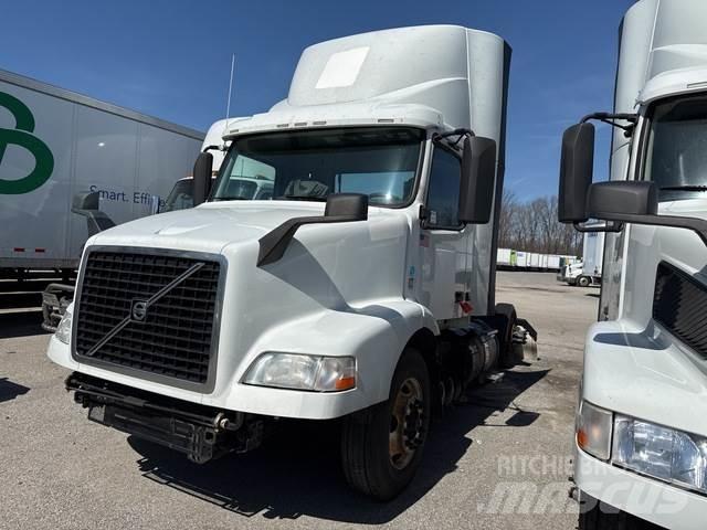 Volvo VNM Sattelzugmaschinen